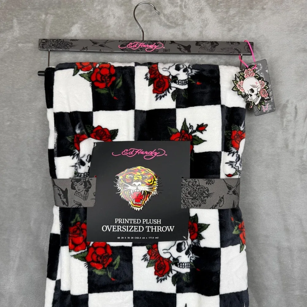Ed Hardy Printed Plush Oversized Throw Blanket Skulls Roses Checkerboard 60x70 - Picture 2 of 6